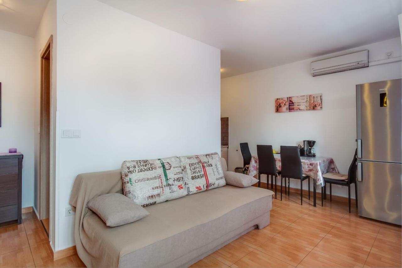 Apartment Senka 말리로시니 외부 사진